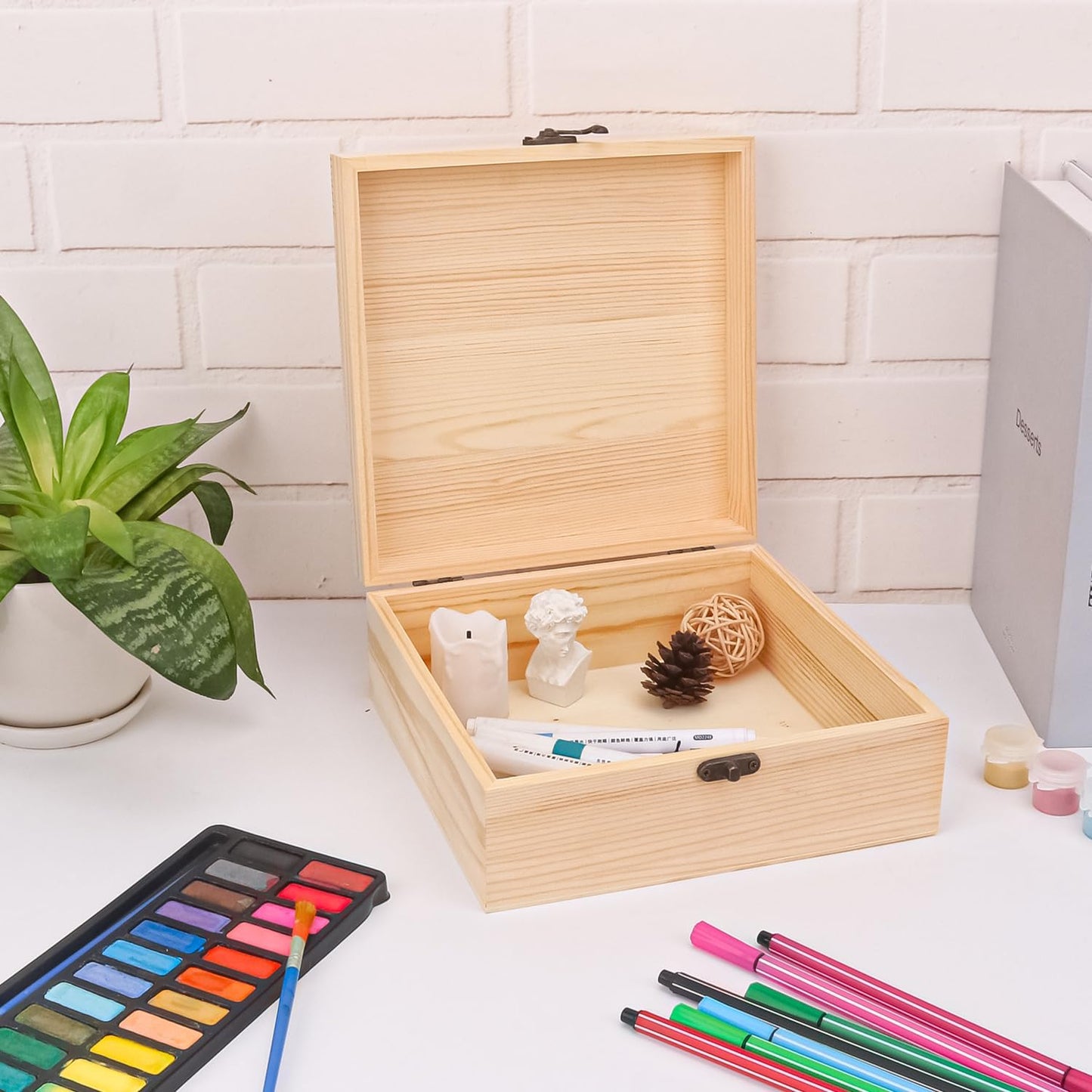 Holzbox aus Kiefernholz – Mit Klappdeckel & Verschluss